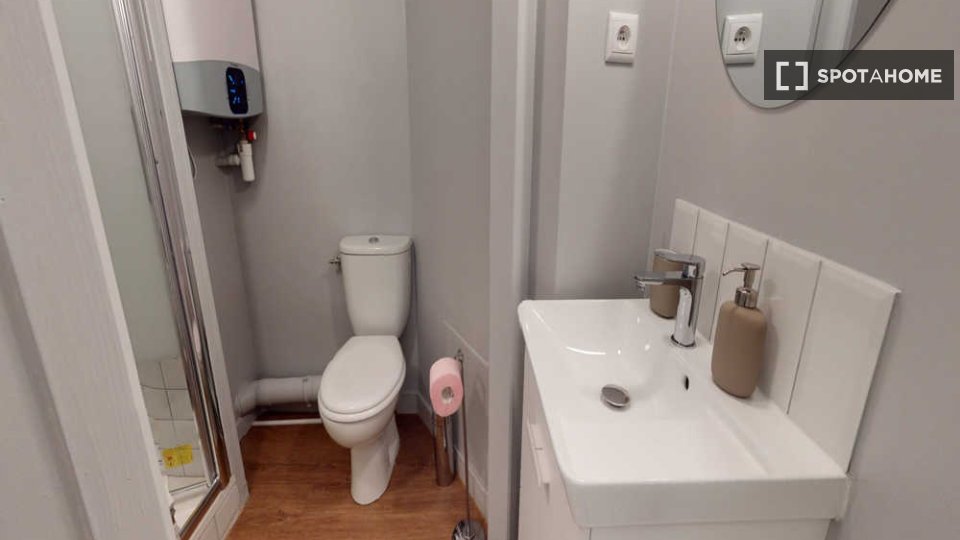 Double room Paris, 6 beds, 110m² — photo 5