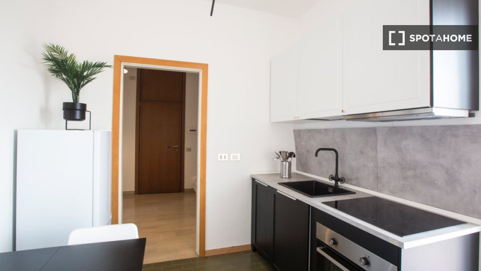 Double room Milan, 3 beds, 101m² — photo 10