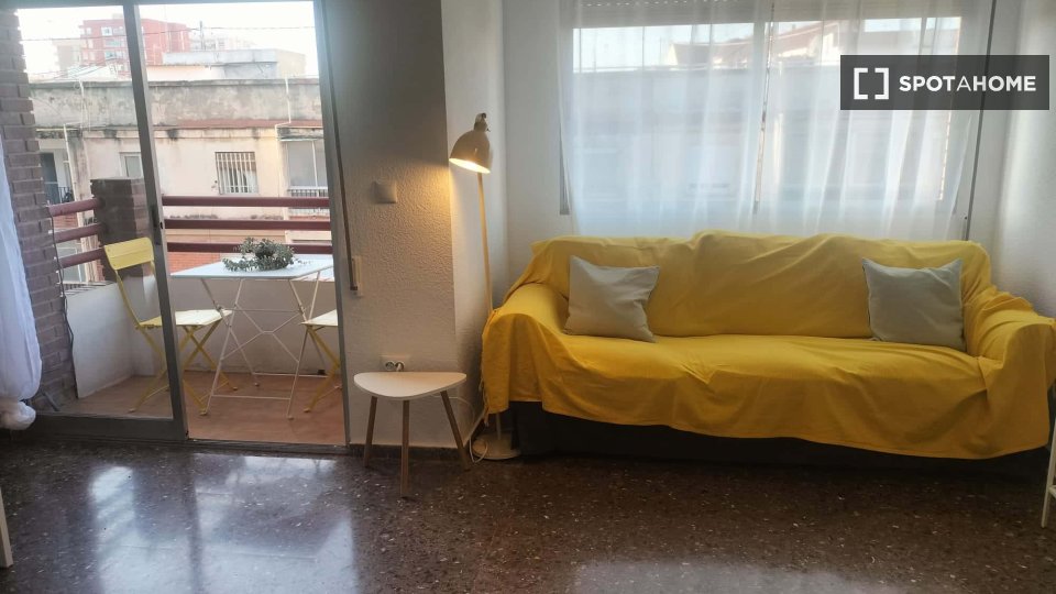 Double room Valencia, 4 beds, 120m² — photo 3