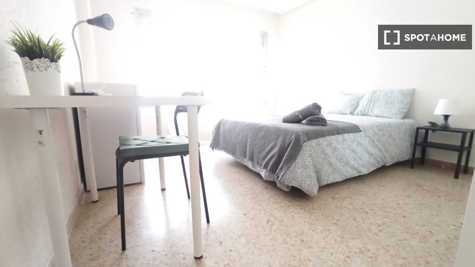 Chambre double Madrid, 5 chambres — photo 7