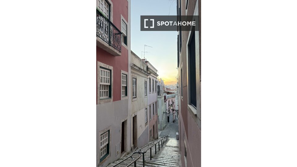 Apartment Lisbon, 1 bed, 43m² — photo 17