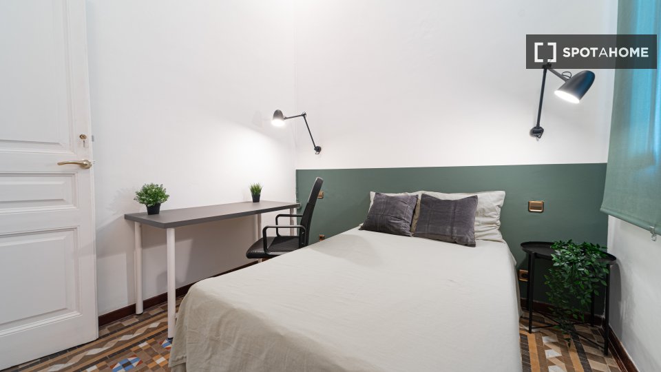 Double room Barcelona, 8 beds, 190m² — photo 18