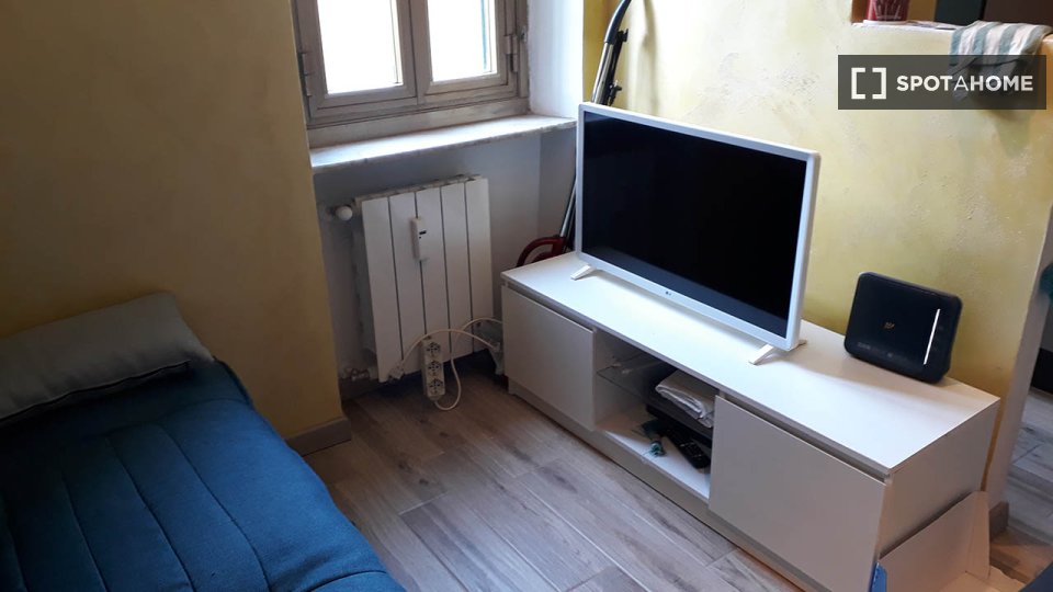 Double room Turin, 3 beds, 75m² — photo 15