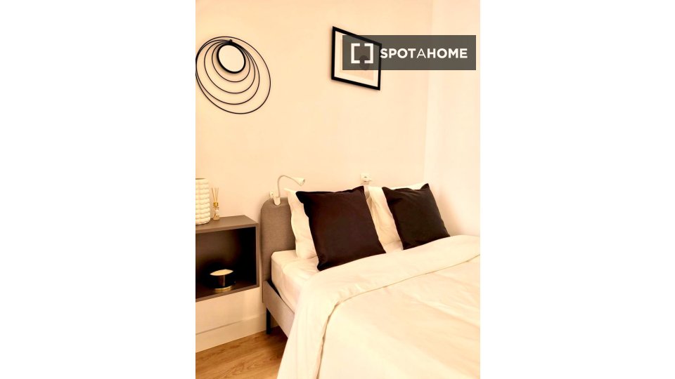 Double room Madrid, 5 beds — photo 2