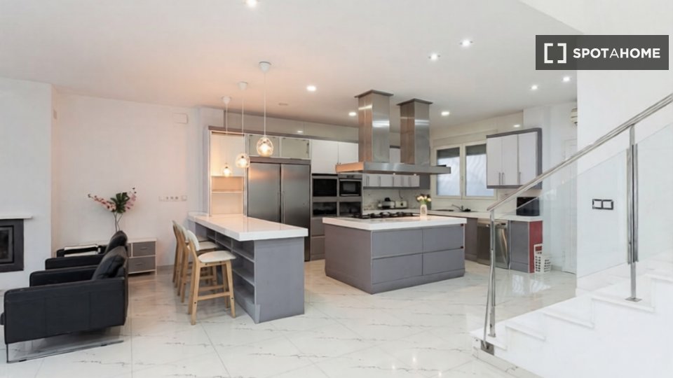 Apartment Valencia, 3 beds, 250m² — photo 14