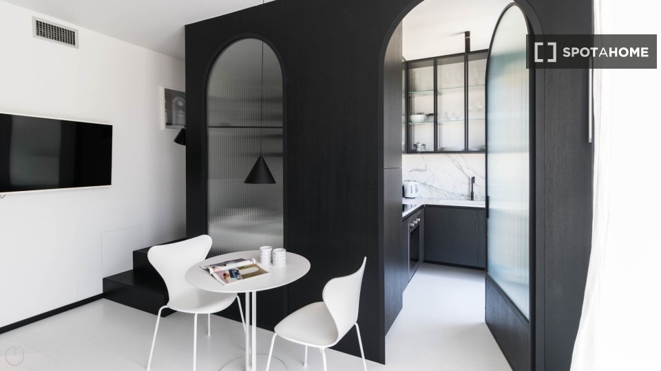 Apartment Milan, 1 bed, 43m² — photo 14
