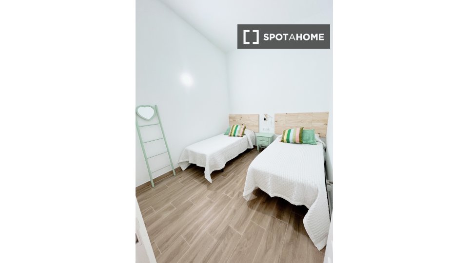 Apartment Santa_Cruz_De_Tenerife, 4 beds, 120m² — photo 11