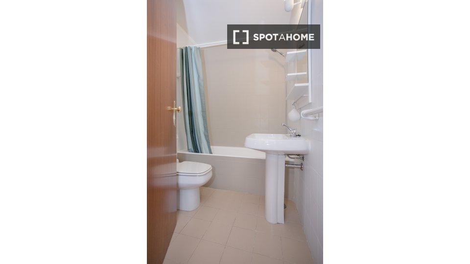 Apartment Porto, 1 bed, 55m² — photo 11