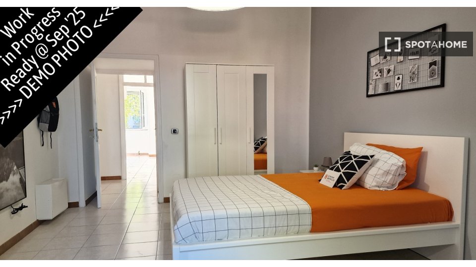 Double room Rome, 3 beds — photo 11