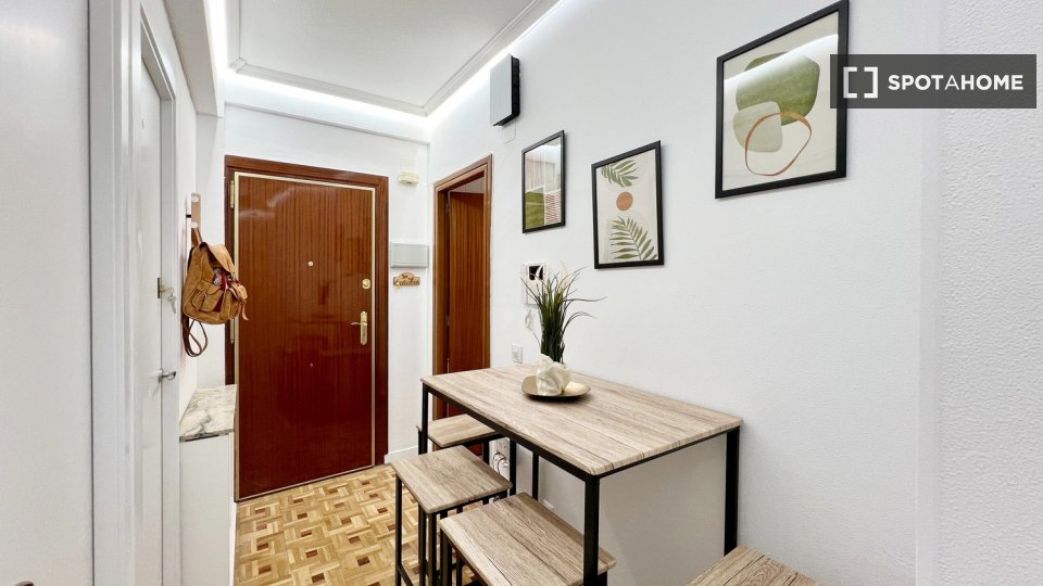 Double room Madrid, 6 beds — photo 3