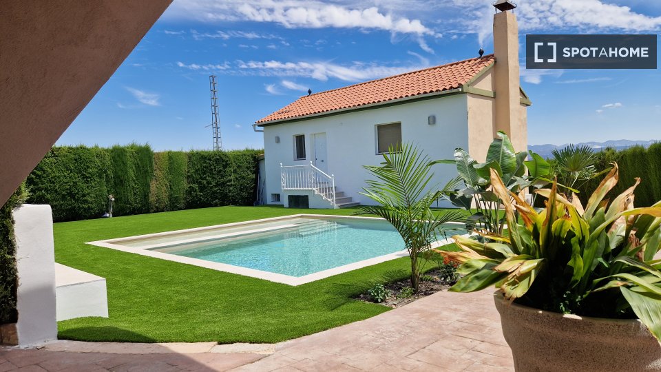 Apartment Granada, 3 beds, 90m² — photo 3