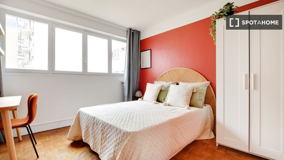Chambre double Paris, 4 chambres — photo 27
