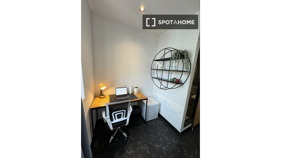 Double room Madrid, 20 beds, 5000m² — photo 5