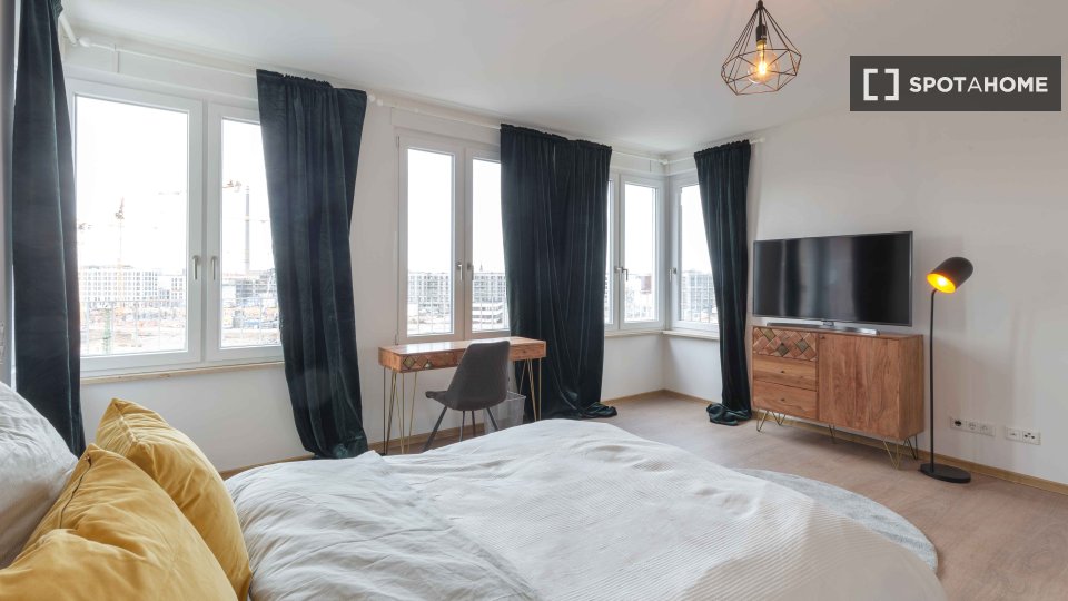 Double room Berlin, 4 beds, 108m² — photo 3