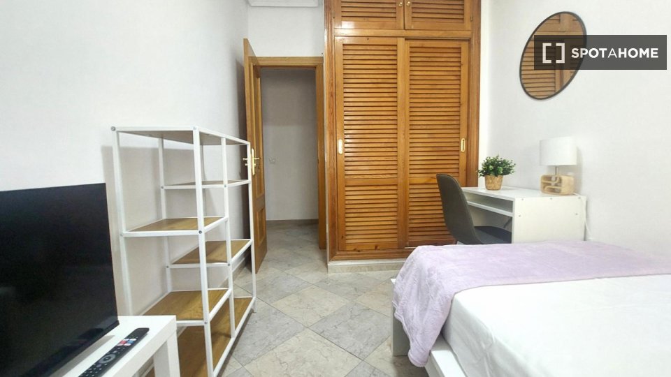 Double room Madrid, 4 beds, 95m² — photo 21