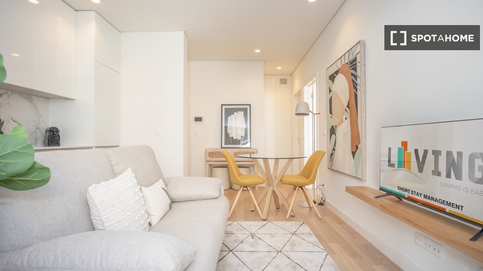 Apartment Porto, 1 bed, 46m² — photo 17