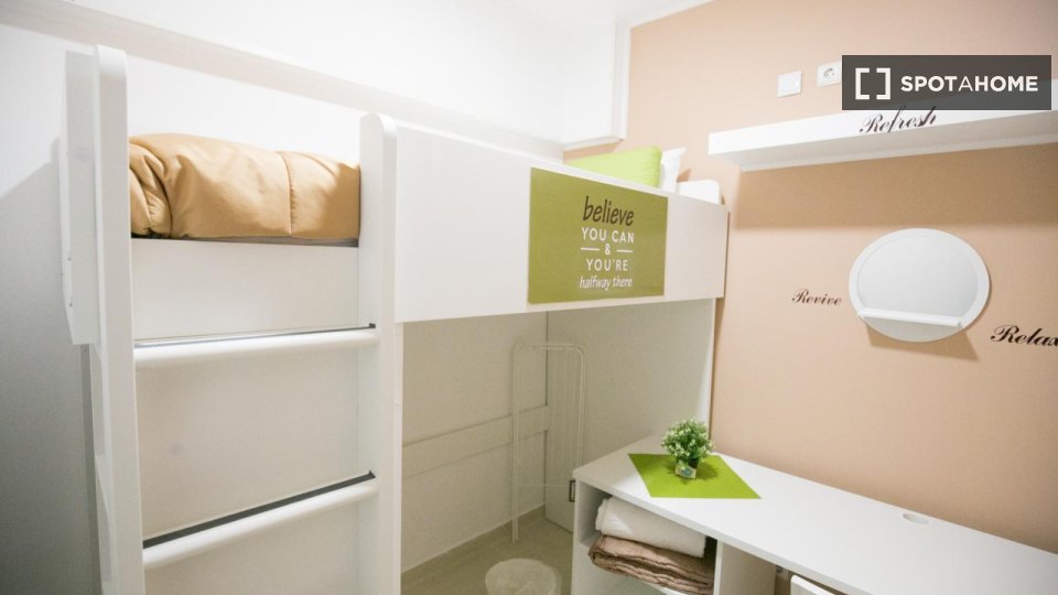 Double room Lisbon, 20 beds — photo 30
