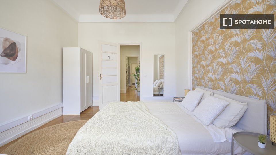 Double room Lisbon, 6 beds — photo 13