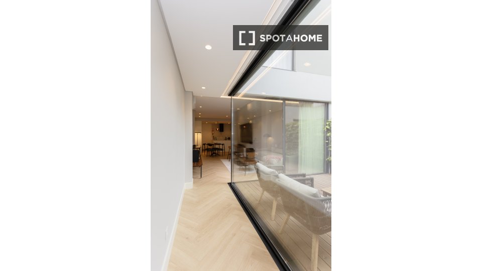 Apartment Porto, 2 beds, 247m² — photo 2