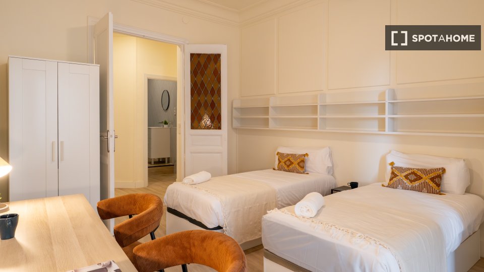 Double room Madrid, 9 beds — photo 5