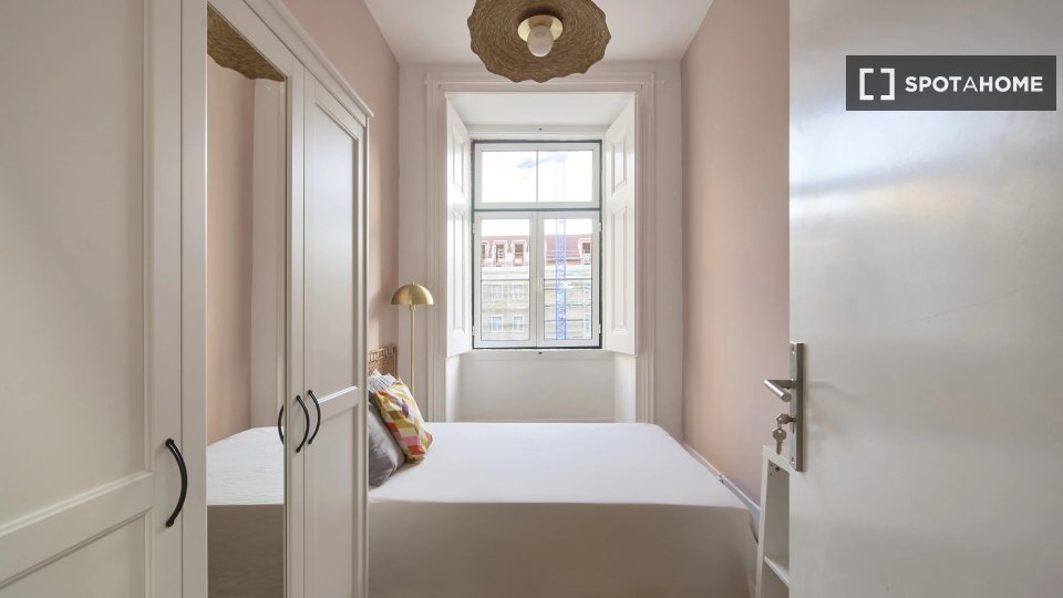 Double room Lisbon, 9 beds — photo 10