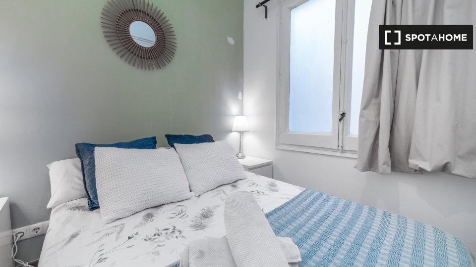 Double room Barcelona, 13 beds, 280m² — photo 3