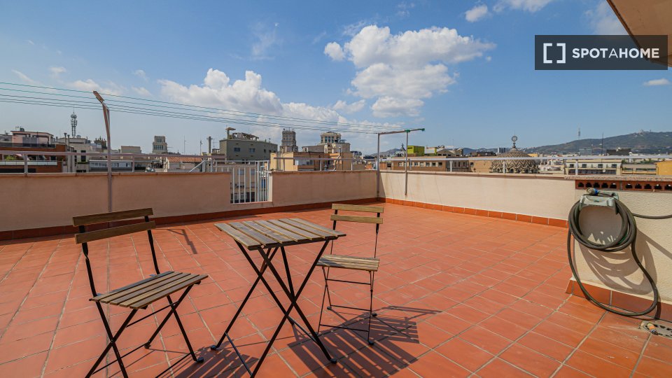Double room Barcelona, 17 beds, 550m² — photo 18