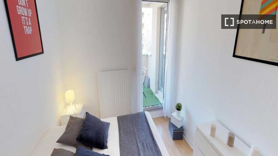 Double room Lyon, 5 beds, 100m² — photo 24