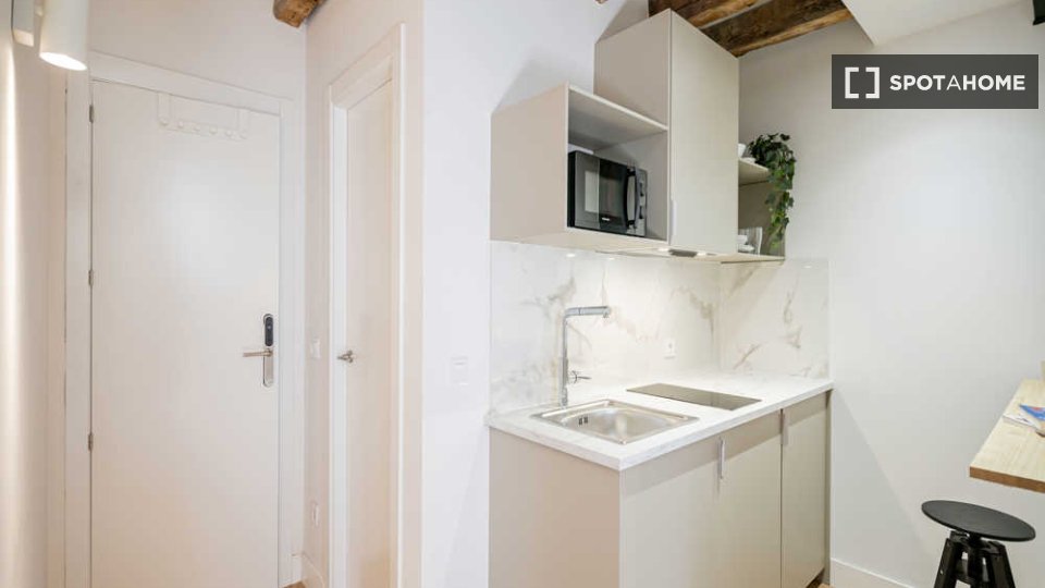Double room Madrid, 16 beds — photo 37