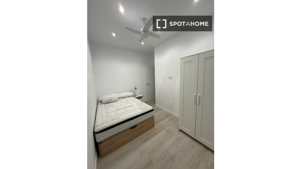 Apartment Madrid, 3 beds, 63m² — photo 13