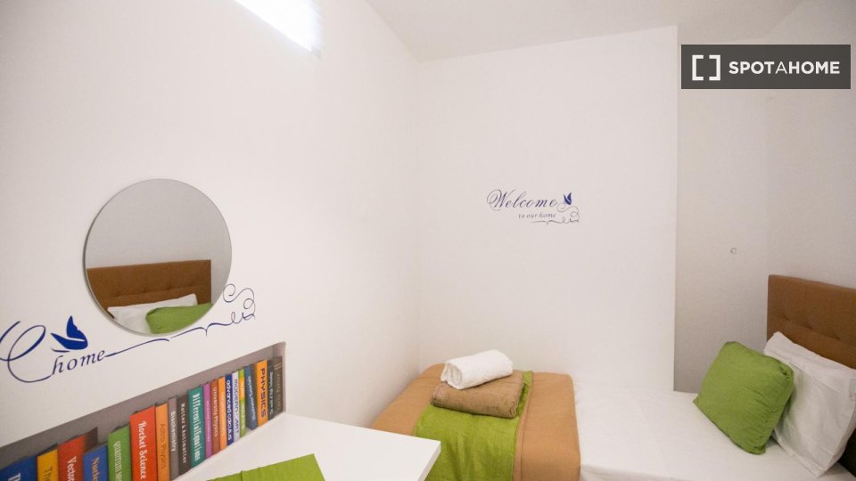 Double room Lisbon, 20 beds — photo 20