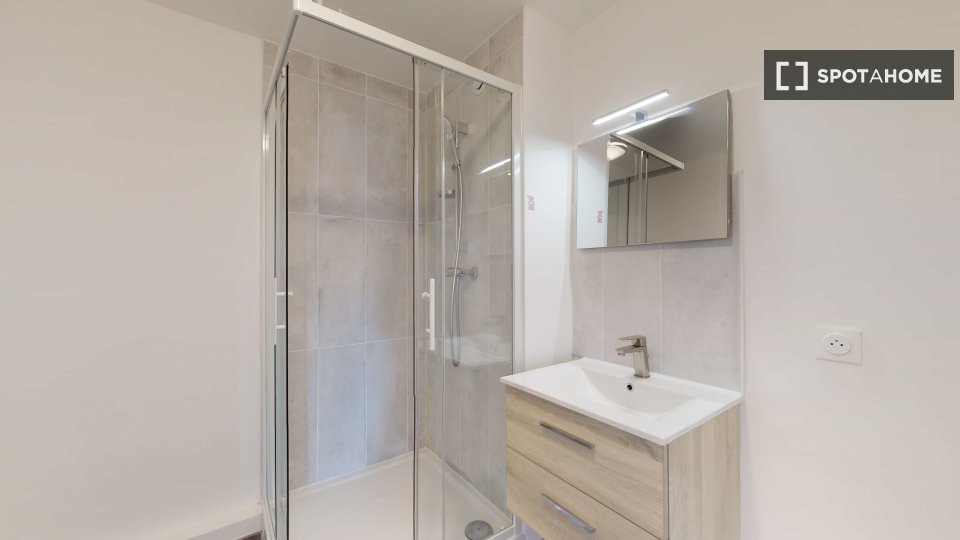 Double room Paris, 12 beds — photo 14