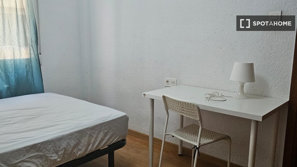 Double room Granada, 4 beds — photo 22
