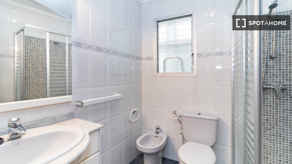 Apartment Valencia, 2 beds, 75m² — photo 8