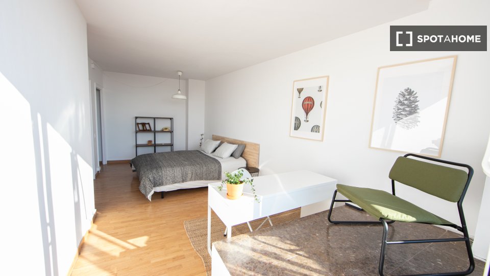 Apartment Barcelona, 1 bed, 53m² — photo 4