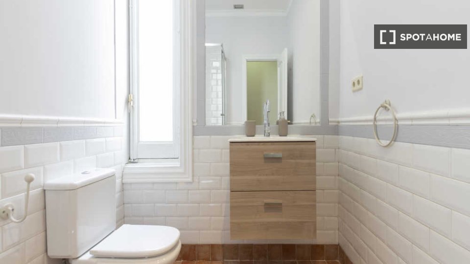 Double room Madrid, 41 beds — photo 107