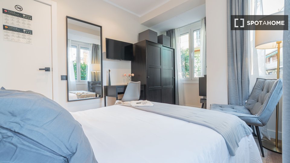 Double room Barcelona, 7 beds, 200m² — photo 3