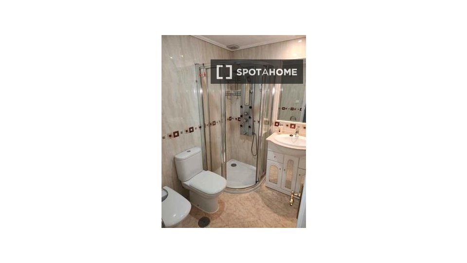 Double room Cordoba, 4 beds, 120m² — photo 4