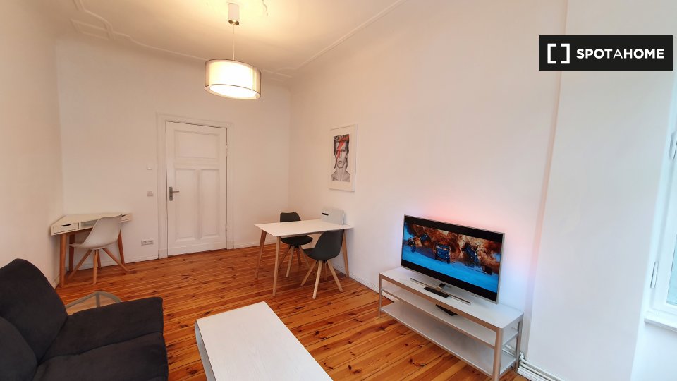 Apartment Berlin, 1 bed, 56m² — photo 2