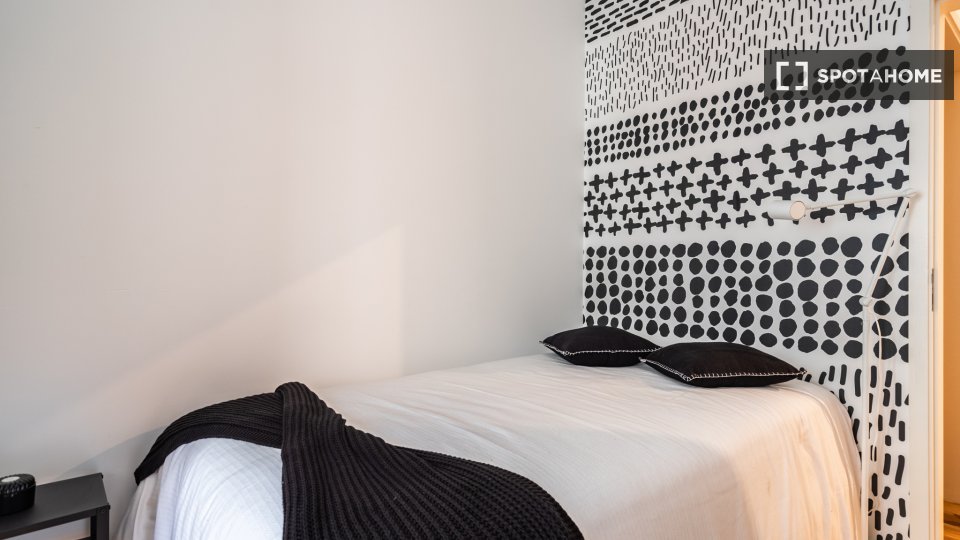 Apartment Lisbon, 2 beds — photo 13