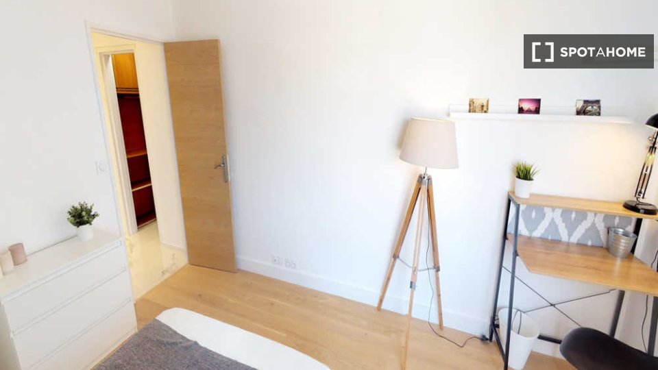 Double room Paris, 5 beds, 110m² — photo 25