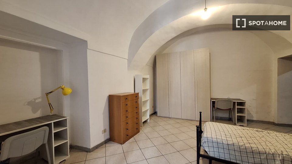 Double room Naples, 5 beds — photo 1