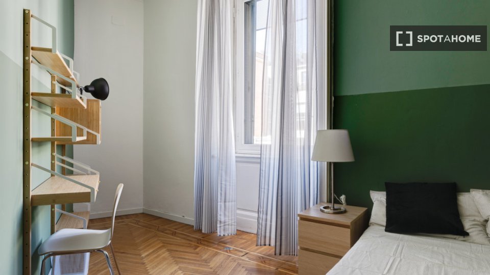 Double room Milan, 14 beds, 369m² — photo 3