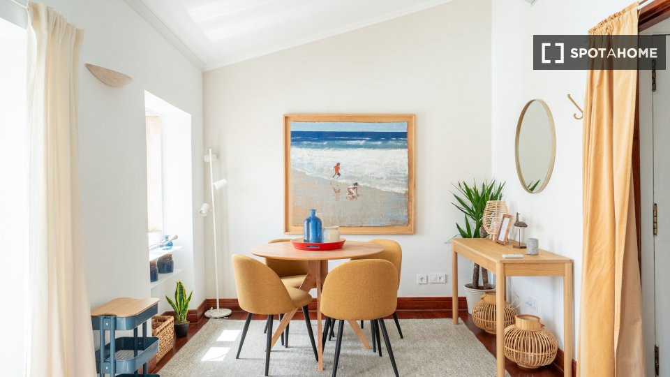 Apartment Lisbon, 2 beds, 65m² — photo 5