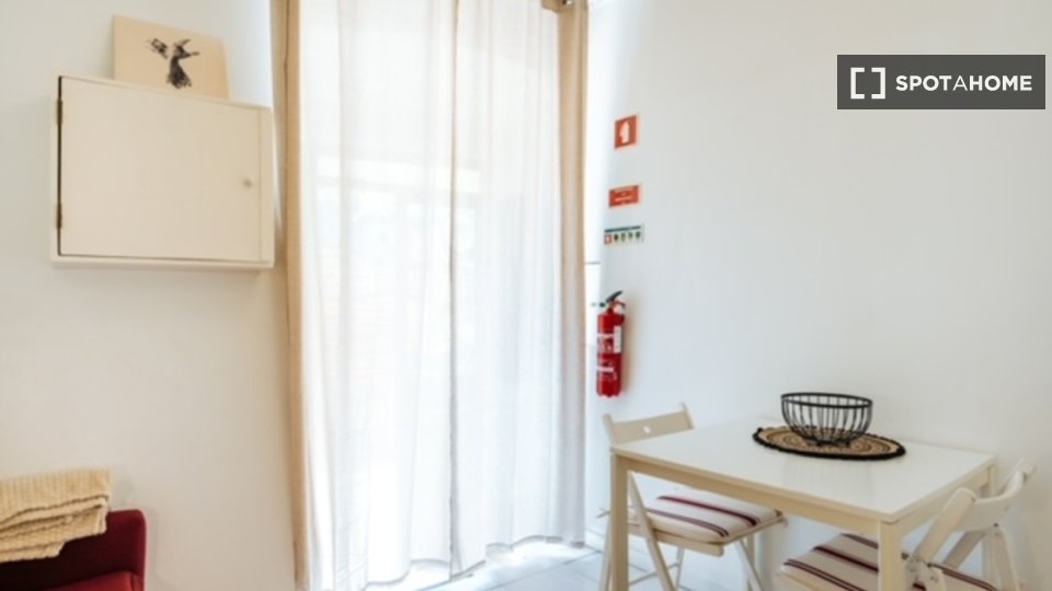 Apartment Lisbon, 1 bed — photo 12