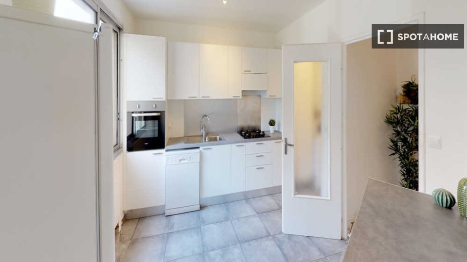Double room Lyon, 4 beds, 100m² — photo 9