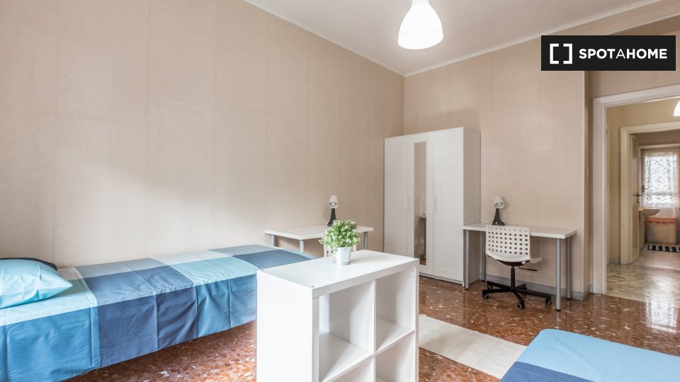 Double room Rome, 4 beds — photo 7
