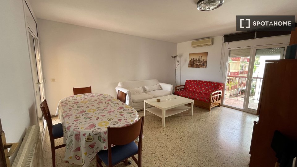 Double room Barcelona, 3 beds, 12m² — photo 11