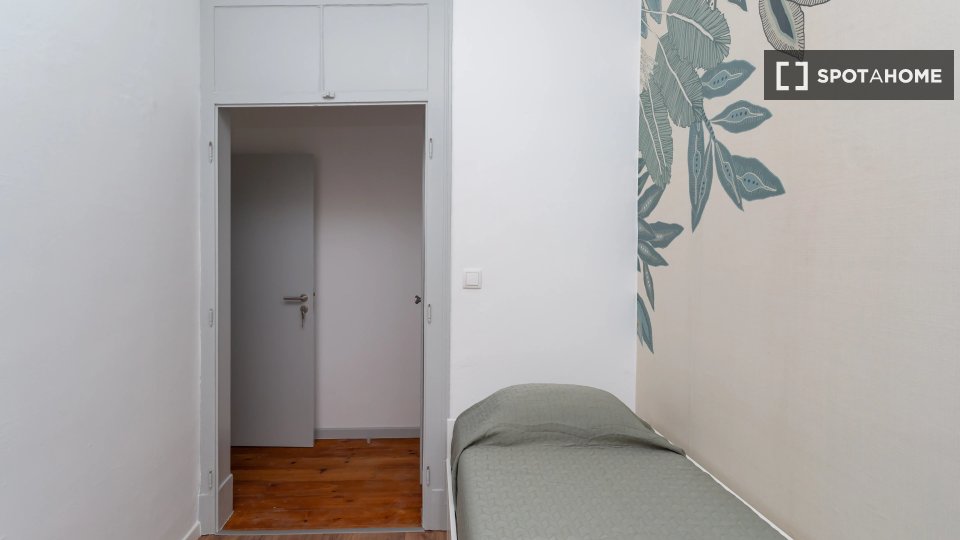 Double room Lisbon, 6 beds — photo 3