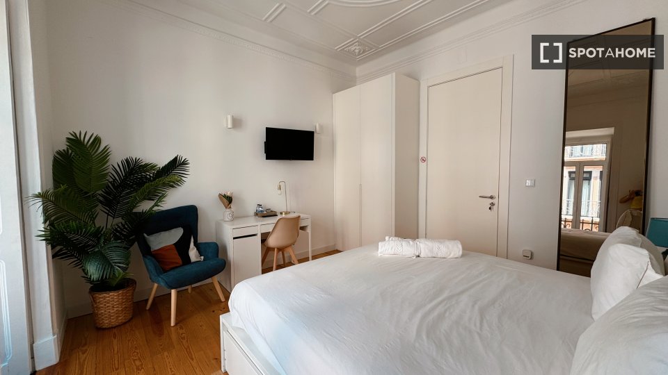 Double room Lisbon, 6 beds, 140m² — photo 44